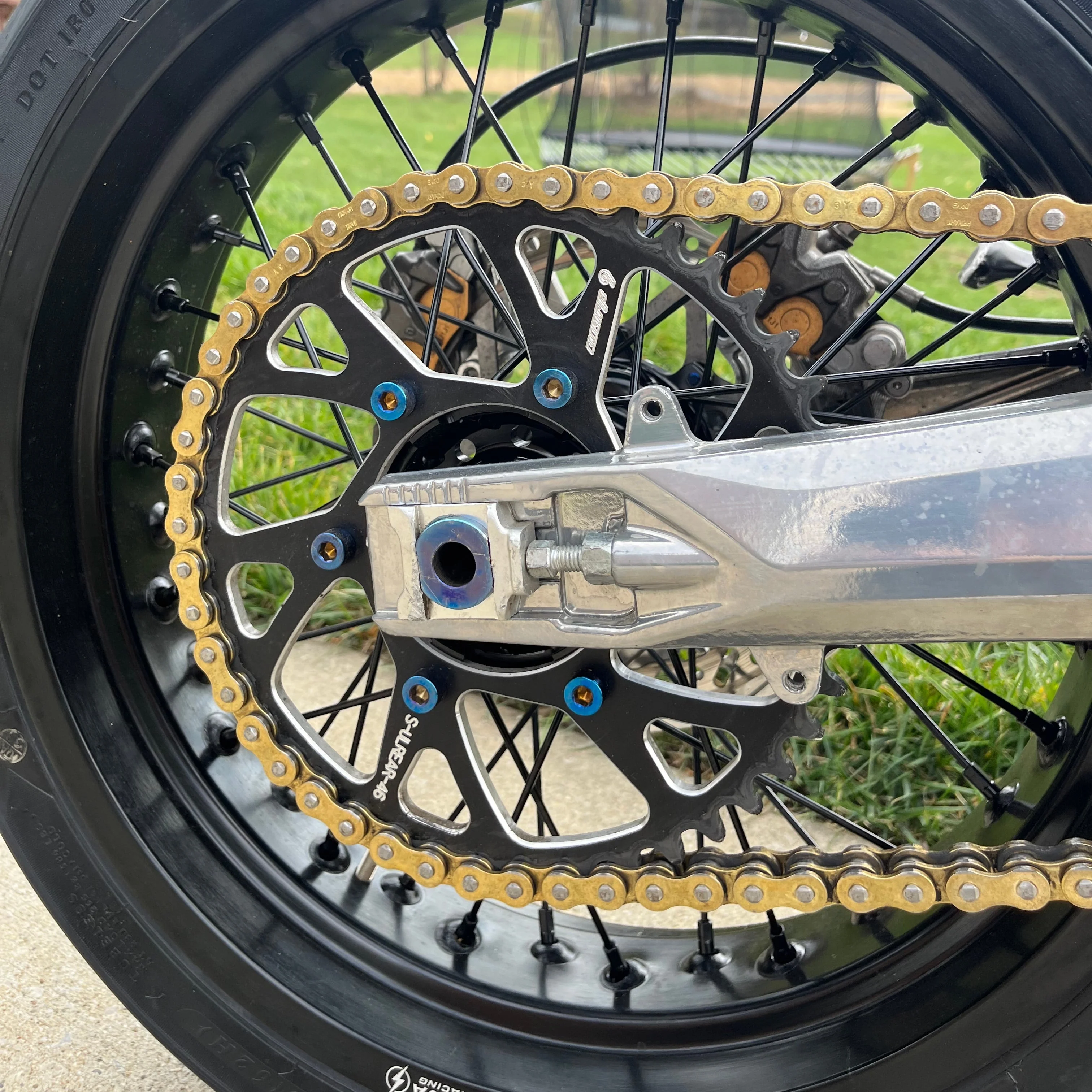Ultra Bee Sprocket (Set of 6)